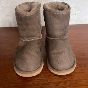 Ugg Toddler boots size 9